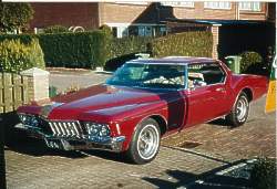 Roland Brukx' '72 Riviera